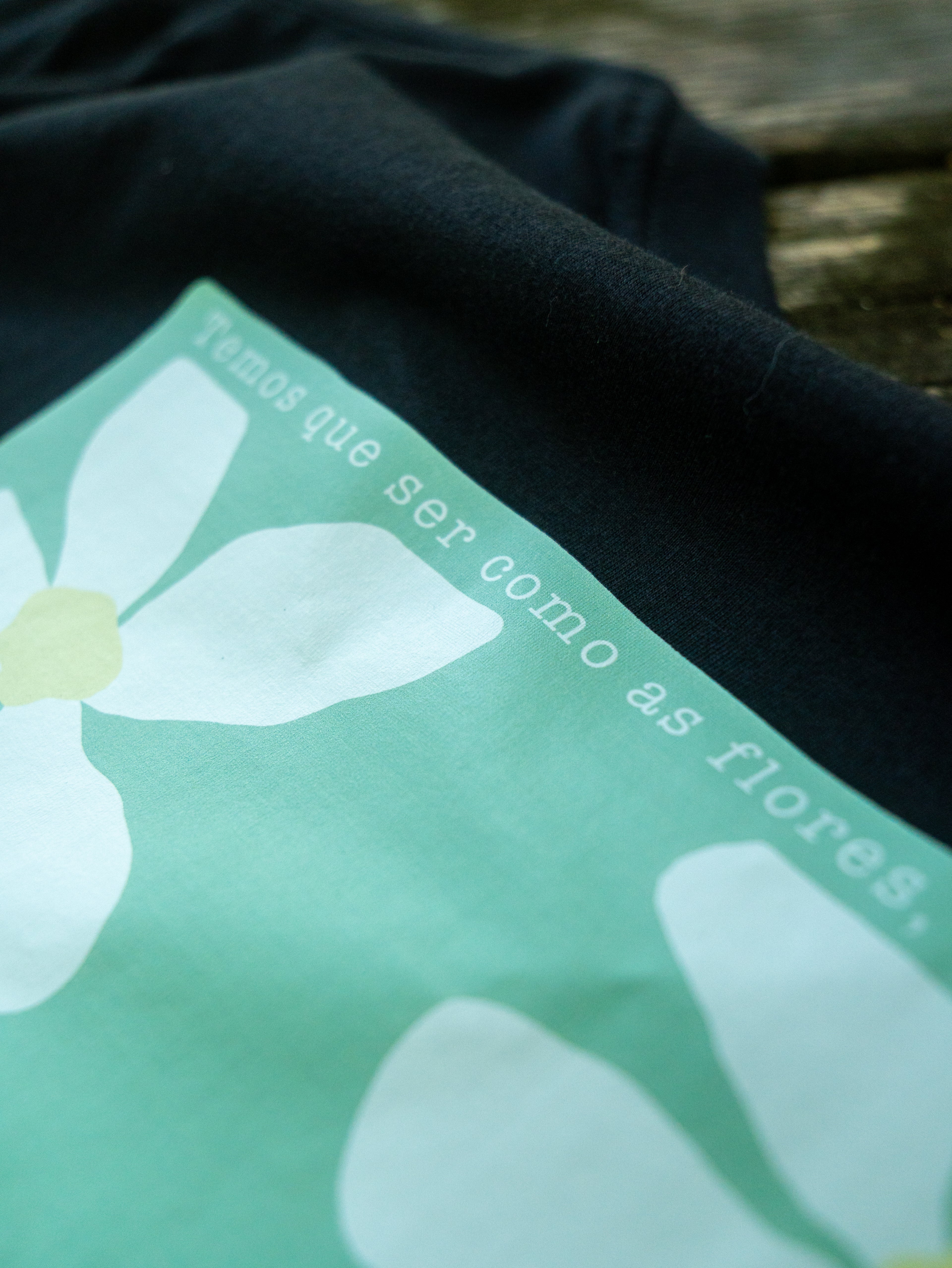 Camiseta Como as Flores